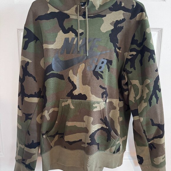 Nike SB Camo Hoodie - Picture 1 of 3